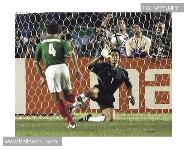 足球球星合影僵硬瞬间揭示了明星背后的真实情感与压力 足球球星合影僵硬瞬间揭示了明星背后的真实情感与压力