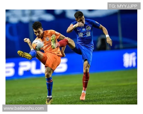 足球球星亲自驾三轮车街头奔波引关注网友纷纷点赞和热议 足球球星亲自驾三轮车街头奔波引关注网友纷纷点赞和热议