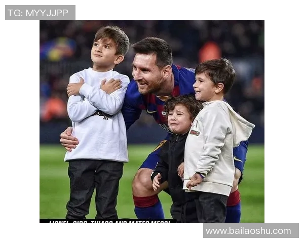 足球球星与老头合拍瞬间展现跨越年龄的真挚友谊 足球球星与老头合拍瞬间展现跨越年龄的真挚友谊